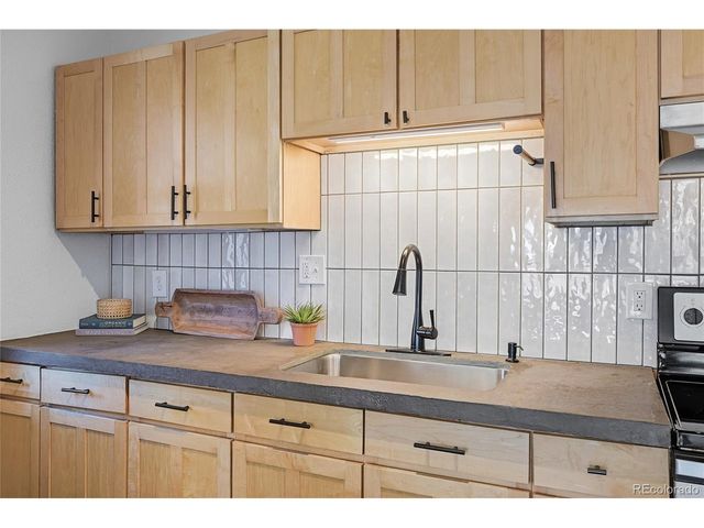 521 E 14th Ave 19, Denver, CO 80203
