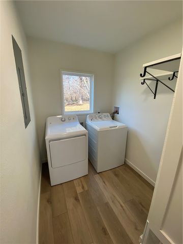 6668 Wedington Drive, Fayetteville, AR 72704