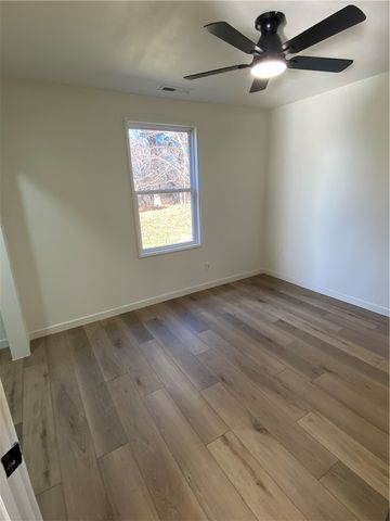 6668 Wedington Drive, Fayetteville, AR 72704