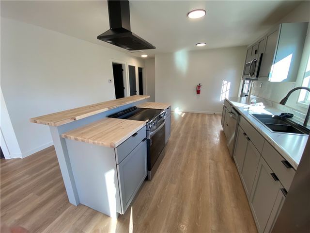 6668 Wedington Drive, Fayetteville, AR 72704