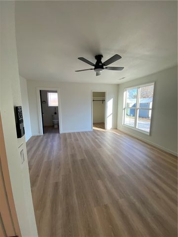 6668 Wedington Drive, Fayetteville, AR 72704