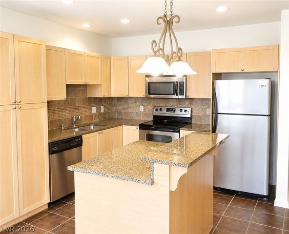 2455 West Serene Avenue 527, Las Vegas, NV 89123