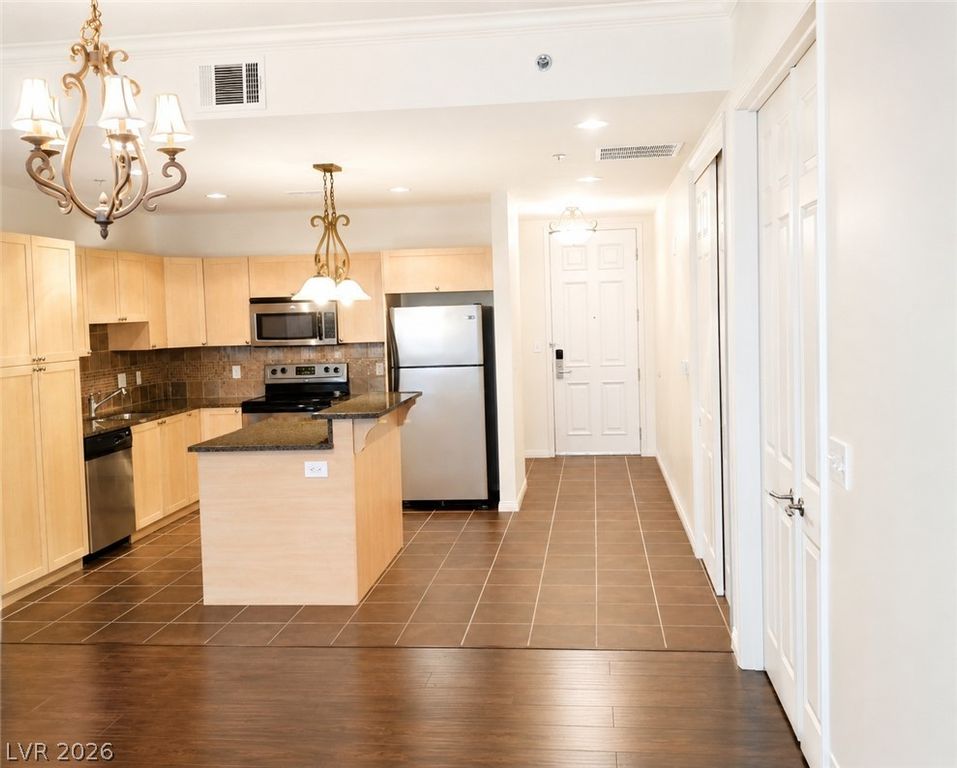 2455 West Serene Avenue 527, Las Vegas, NV 89123