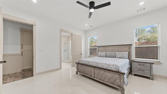 517 Moore Street, Tomball, TX 77375