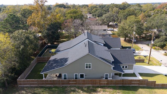 517 Moore Street, Tomball, TX 77375
