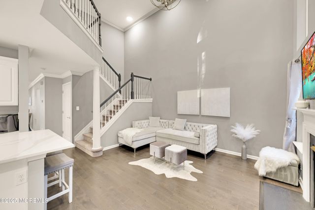 25 Sunningdale Circle, Manalapan, NJ 07726