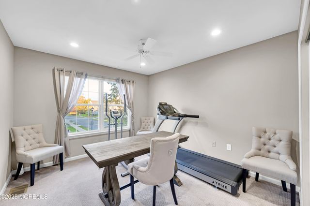 25 Sunningdale Circle, Manalapan, NJ 07726