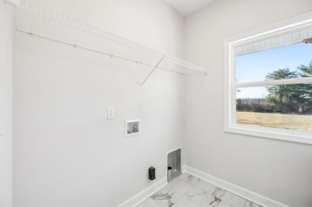 2233 County House Rd, Smithville, TN 37166