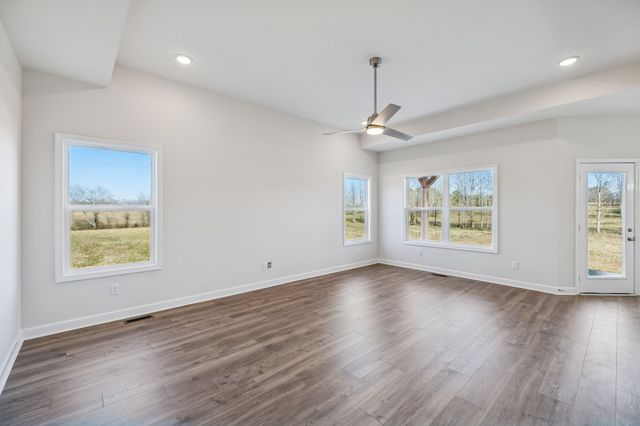 2233 County House Rd, Smithville, TN 37166