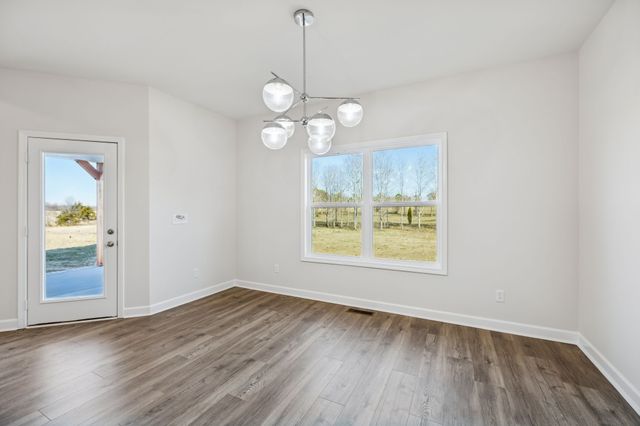 2233 County House Rd, Smithville, TN 37166