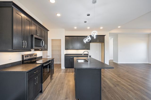 2233 County House Rd, Smithville, TN 37166