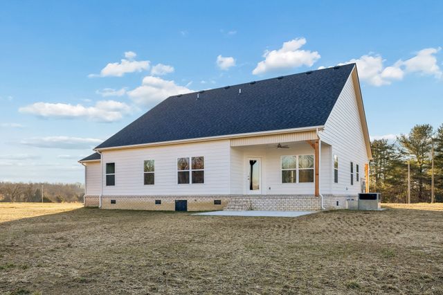 2233 County House Rd, Smithville, TN 37166