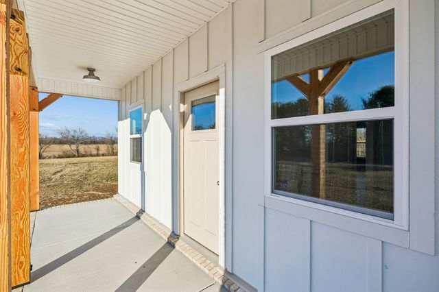 2233 County House Rd, Smithville, TN 37166