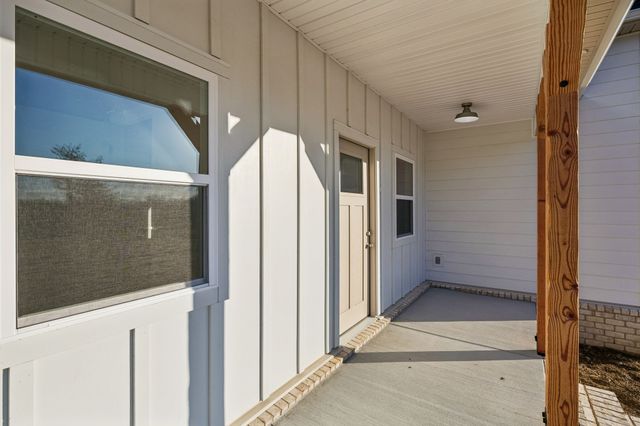 2233 County House Rd, Smithville, TN 37166