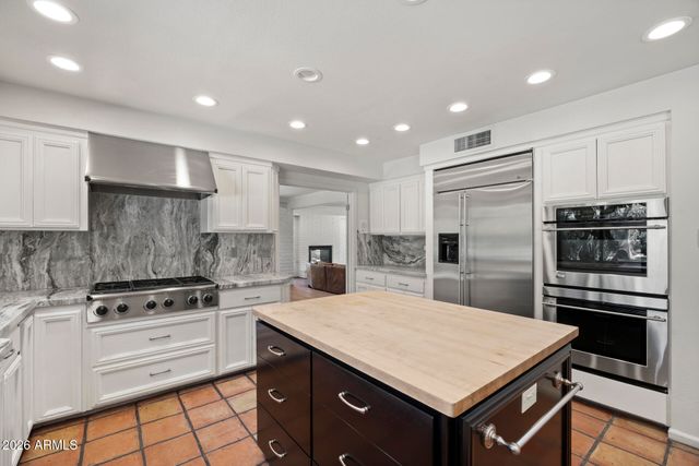 6339 N 48TH Place, Paradise Valley, AZ 85253