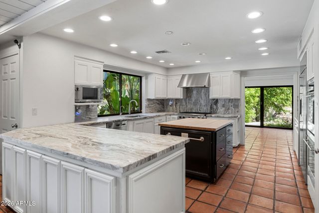 6339 N 48TH Place, Paradise Valley, AZ 85253