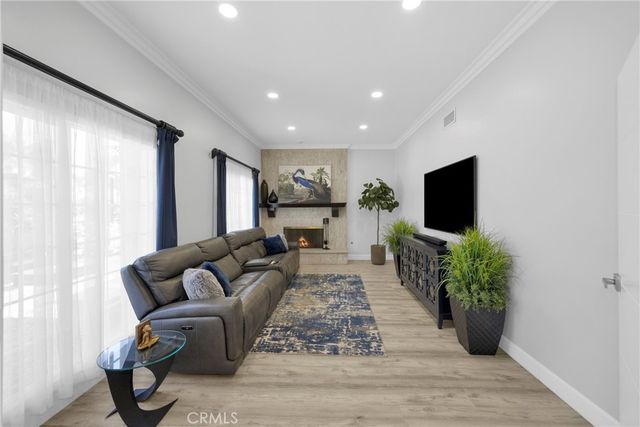 6380 E Bixby Hill, Long Beach, CA 90815