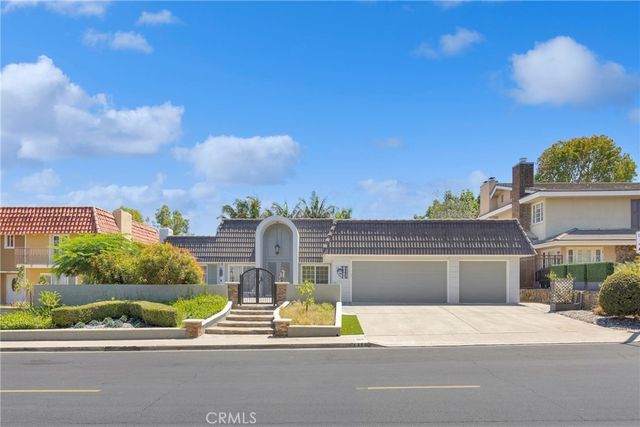6380 E Bixby Hill, Long Beach, CA 90815