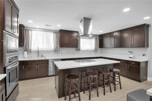 6380 E Bixby Hill, Long Beach, CA 90815