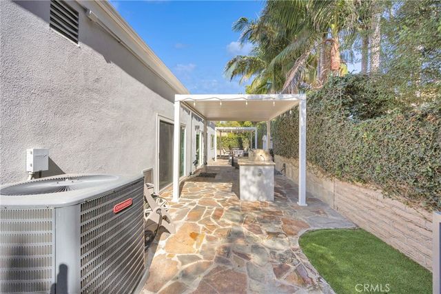 6380 E Bixby Hill, Long Beach, CA 90815