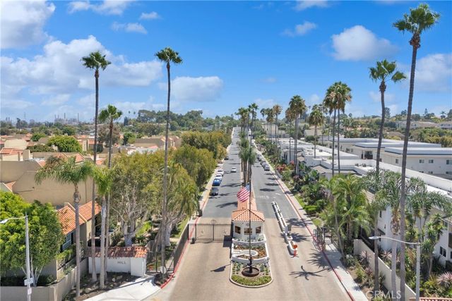 6380 E Bixby Hill, Long Beach, CA 90815