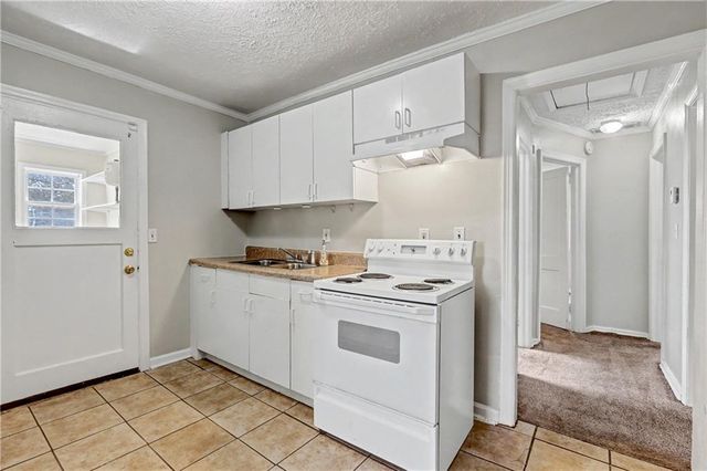 2630 Loghaven Drive, Atlanta, GA 30318