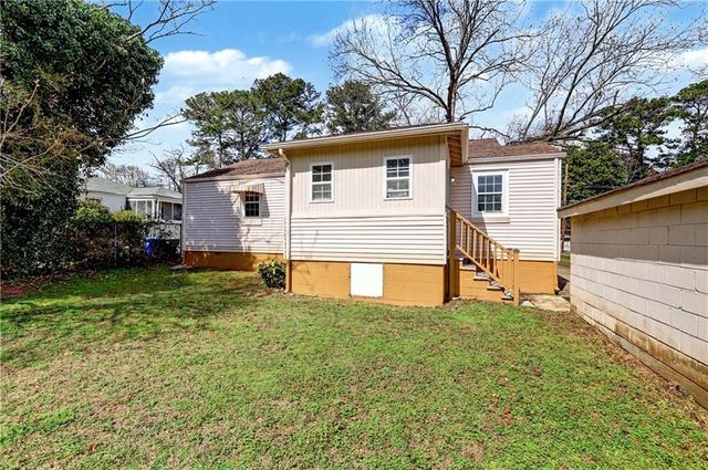 2630 Loghaven Drive, Atlanta, GA 30318