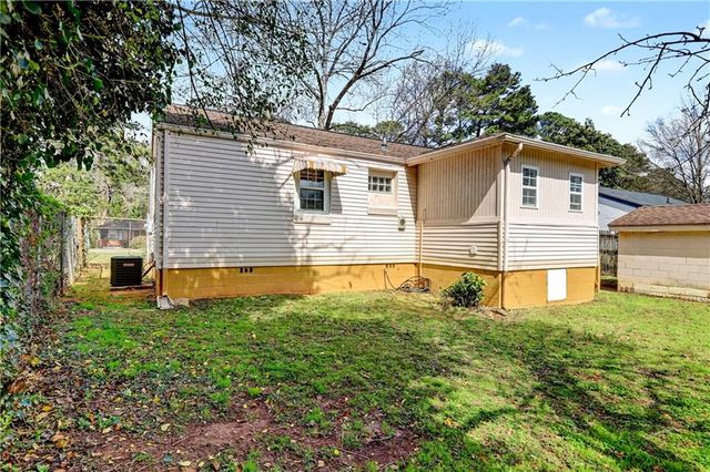 2630 Loghaven Drive, Atlanta, GA 30318