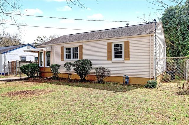 2630 Loghaven Drive, Atlanta, GA 30318