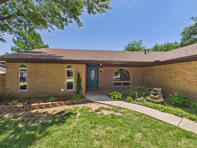 2332 Lindenwood Lane, Norman, OK 73071