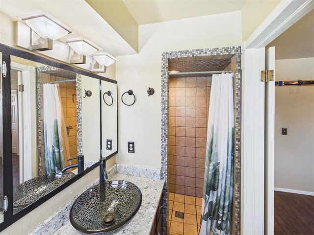 2332 Lindenwood Lane, Norman, OK 73071