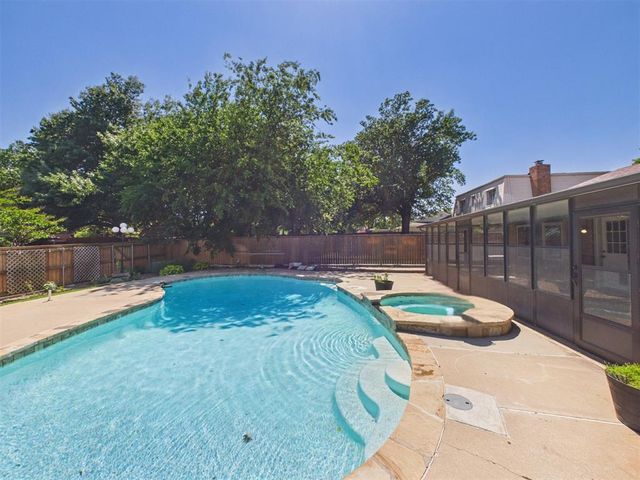 2332 Lindenwood Lane, Norman, OK 73071