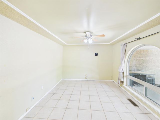 2332 Lindenwood Lane, Norman, OK 73071