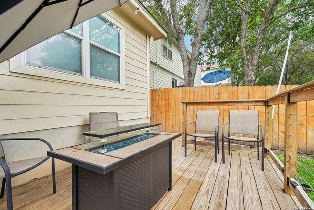 15727 Knolldown, San Antonio, TX 78247
