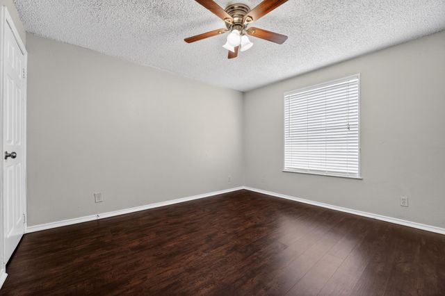 20600 Bonanza ST 2, Lago Vista, TX 78645