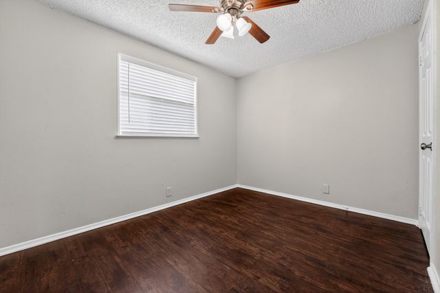 20600 Bonanza ST 2, Lago Vista, TX 78645