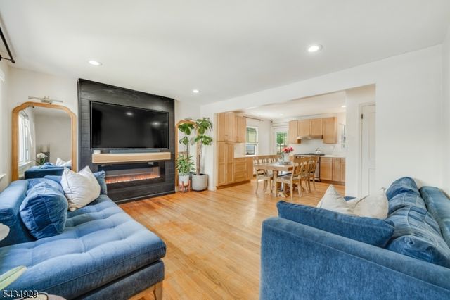 232 W Linden Ave, Linden City, NJ 07036