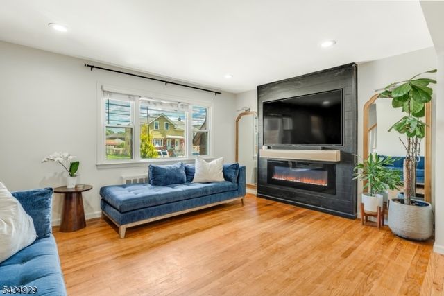 232 W Linden Ave, Linden City, NJ 07036