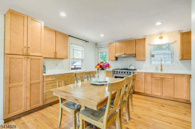 232 W Linden Ave, Linden City, NJ 07036