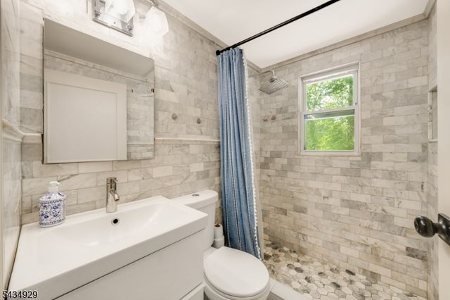 232 W Linden Ave, Linden City, NJ 07036
