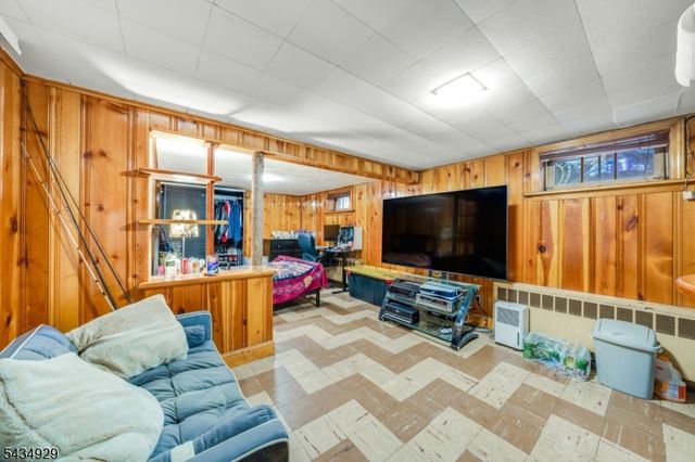 232 W Linden Ave, Linden City, NJ 07036