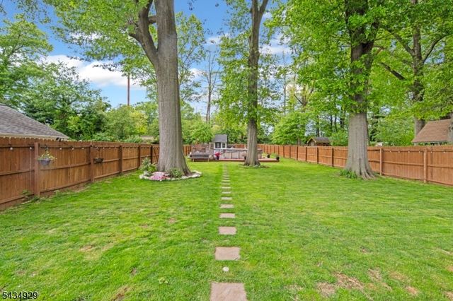 232 W Linden Ave, Linden City, NJ 07036
