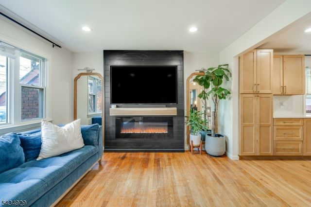 232 W Linden Ave, Linden City, NJ 07036