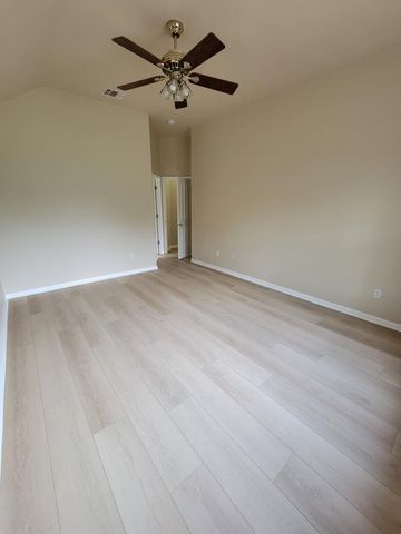 1013 Howeth DR, Pflugerville, TX 78660