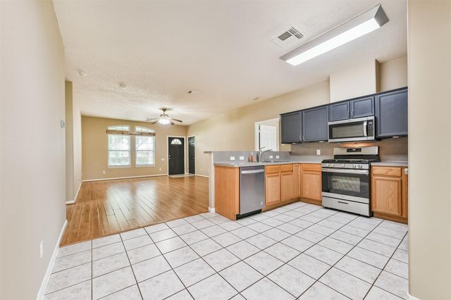 4313 38th Street, Dickinson, TX 77539