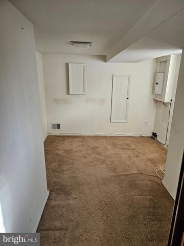 1216 42ND PL NE, Washington, DC 20019