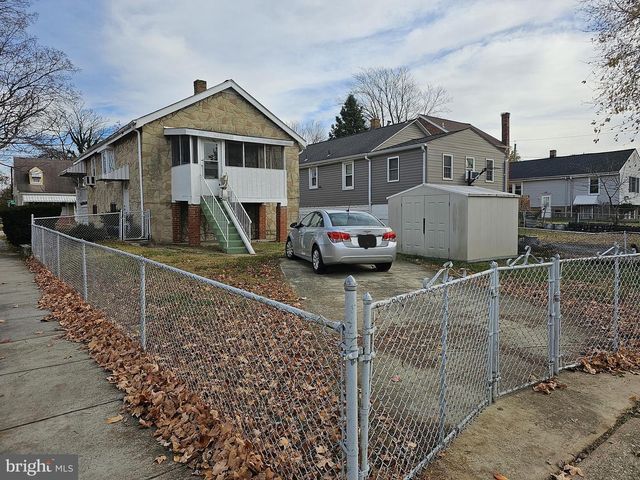 1216 42ND PL NE, Washington, DC 20019