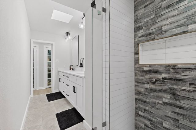 5015 Thunder Road, Dallas, TX 75244