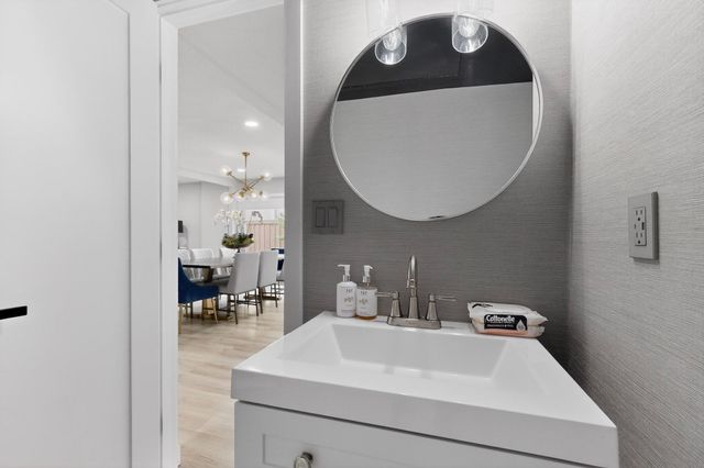 5015 Thunder Road, Dallas, TX 75244