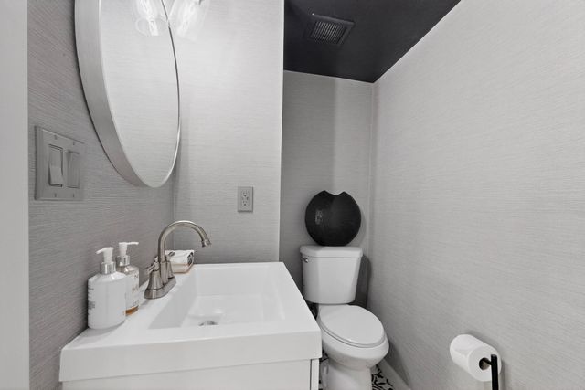 5015 Thunder Road, Dallas, TX 75244